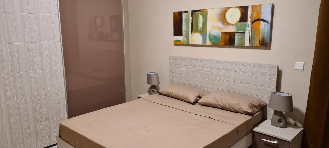 Large Apartment In Marsascala. Sleeps 6 Marsaskala Ngoại thất bức ảnh