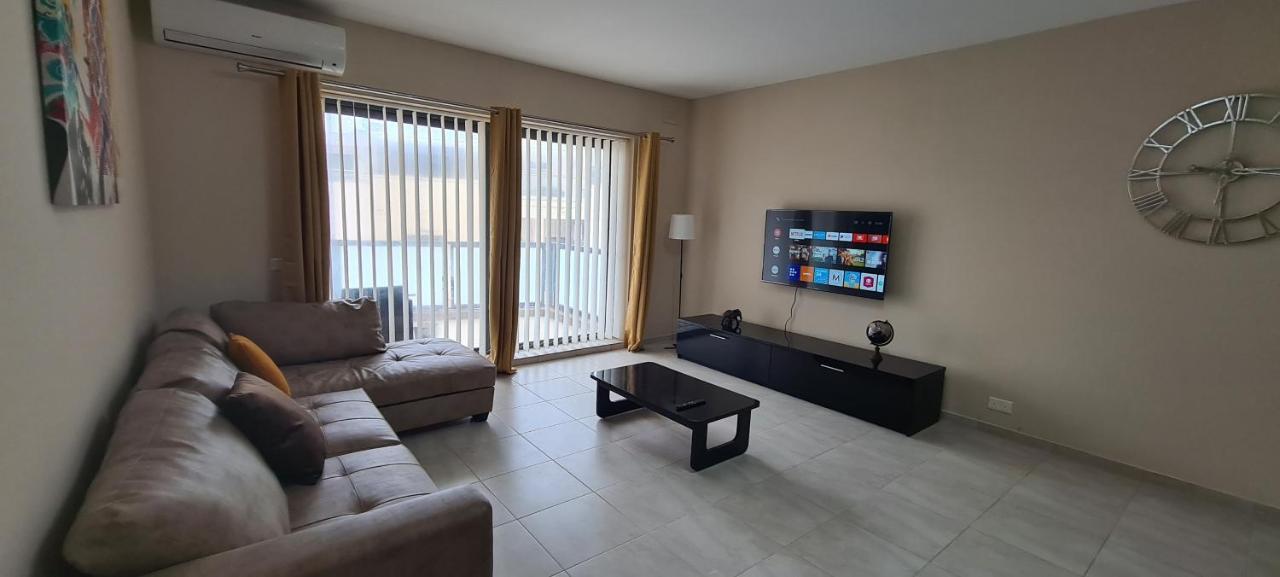 Large Apartment In Marsascala. Sleeps 6 Marsaskala Ngoại thất bức ảnh