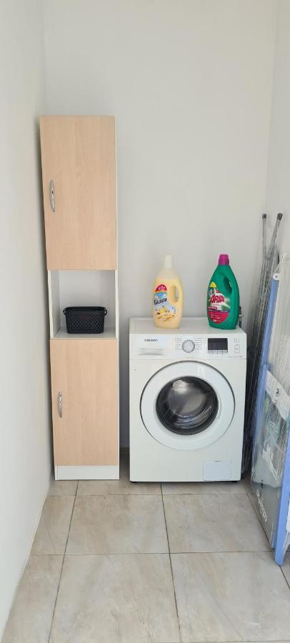 Large Apartment In Marsascala. Sleeps 6 Marsaskala Ngoại thất bức ảnh