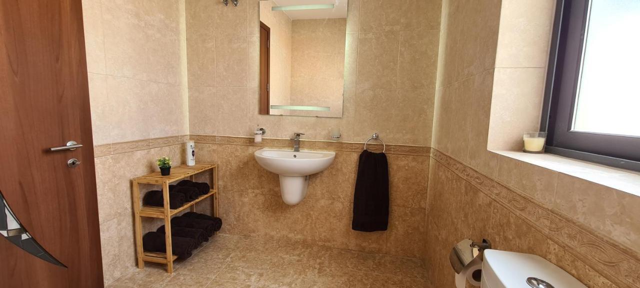 Large Apartment In Marsascala. Sleeps 6 Marsaskala Ngoại thất bức ảnh