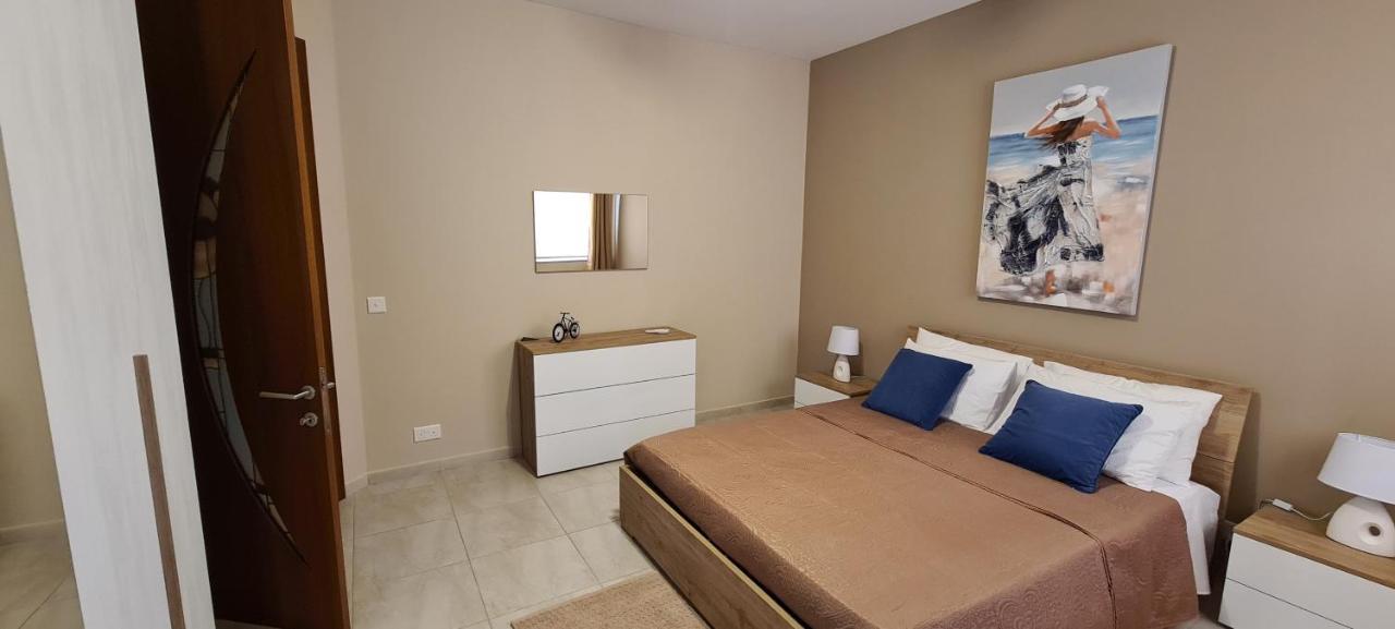 Large Apartment In Marsascala. Sleeps 6 Marsaskala Ngoại thất bức ảnh