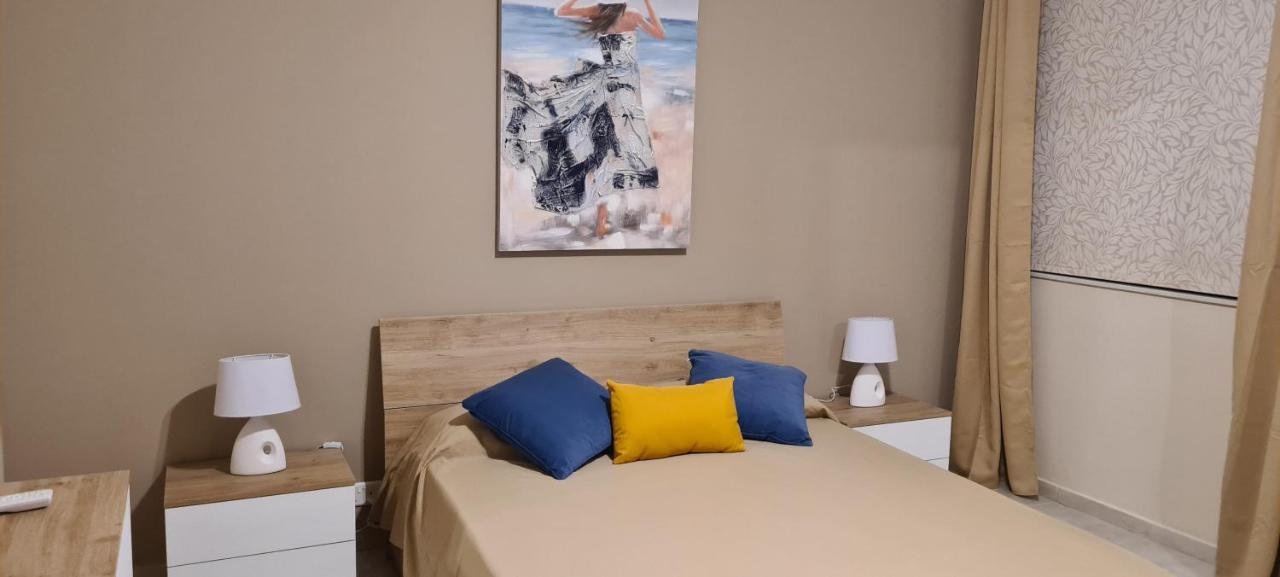 Large Apartment In Marsascala. Sleeps 6 Marsaskala Ngoại thất bức ảnh